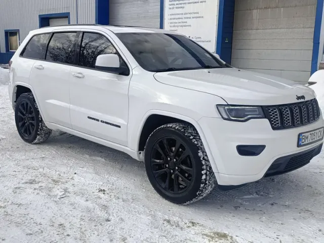 Jeep Grand Cherokee - фото 3