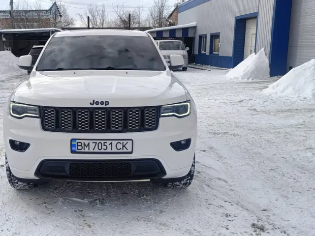 Jeep Grand Cherokee - фото 2
