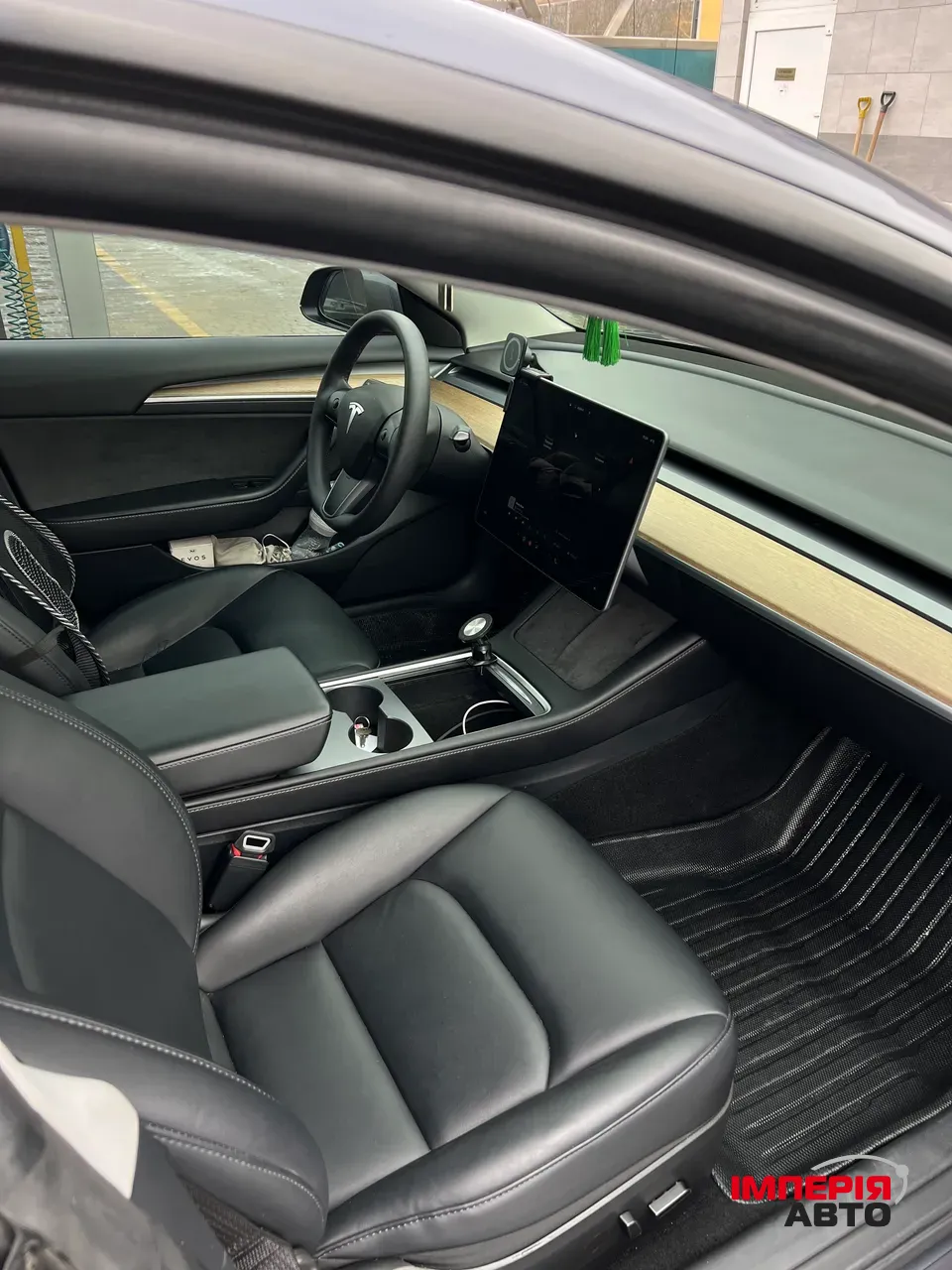 Tesla Model 3 - фото 6