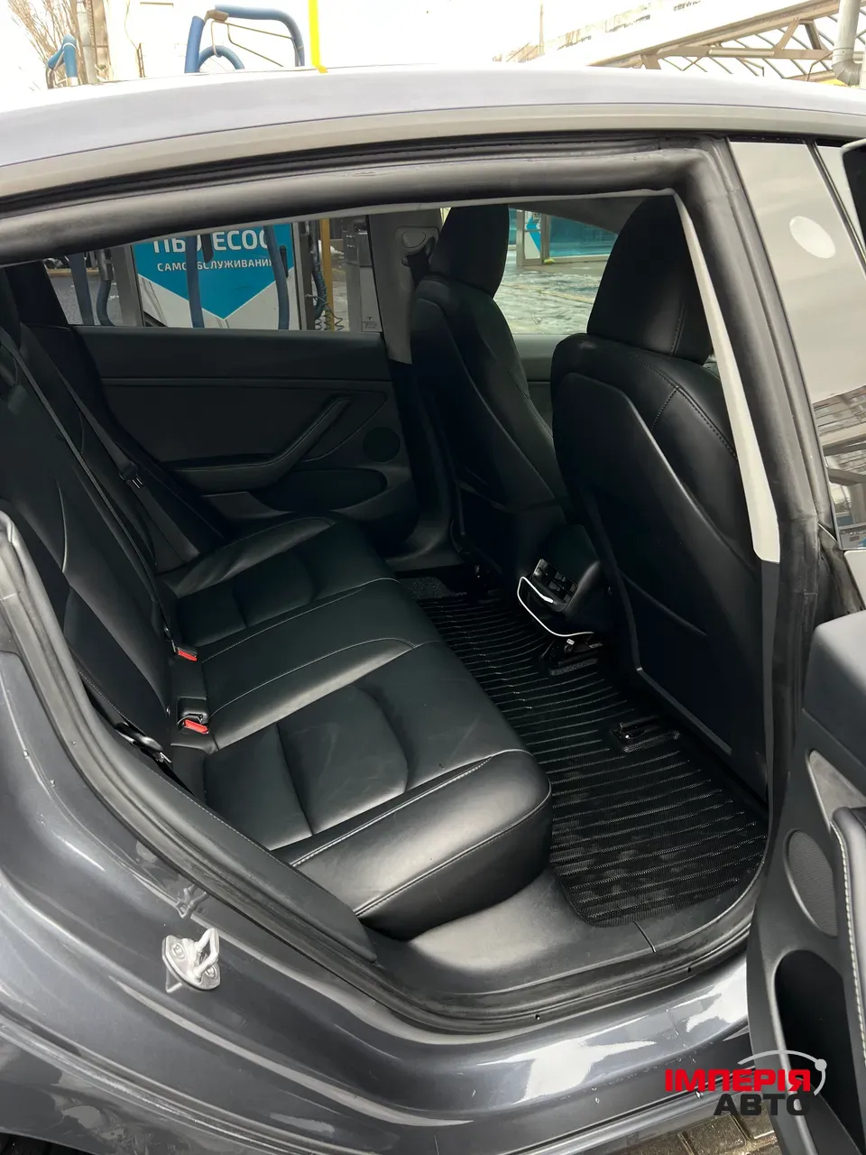 Tesla Model 3 - фото 10