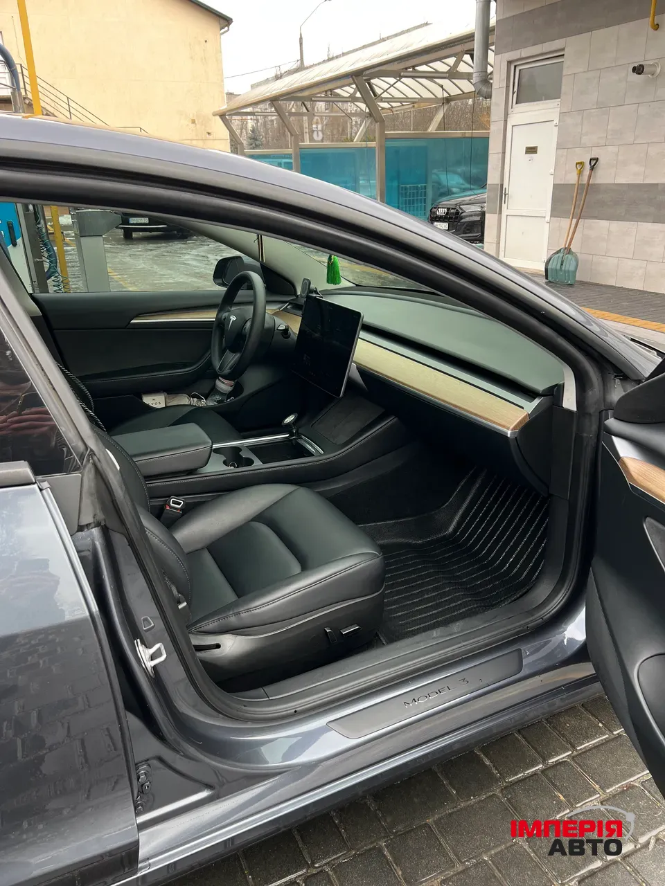 Tesla Model 3 - фото 7