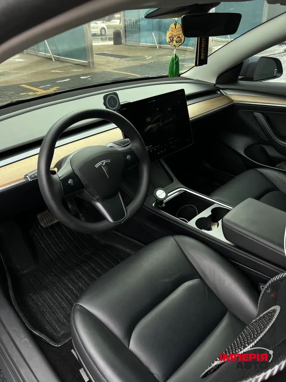 Tesla Model 3 - фото 8