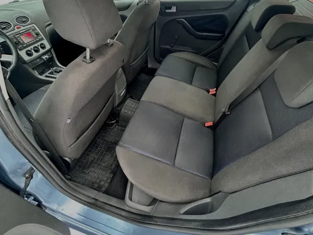 Ford Focus - фото 4
