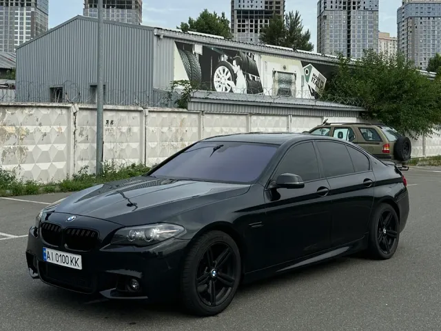 BMW 5 серії - фото 1
