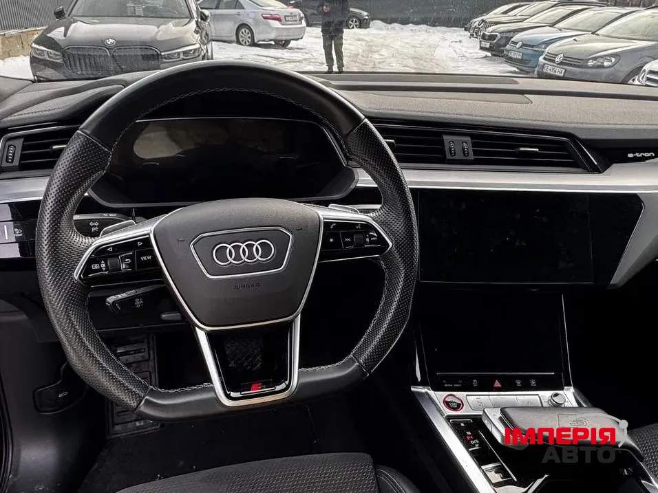Audi e-tron S Sportback - фото 6