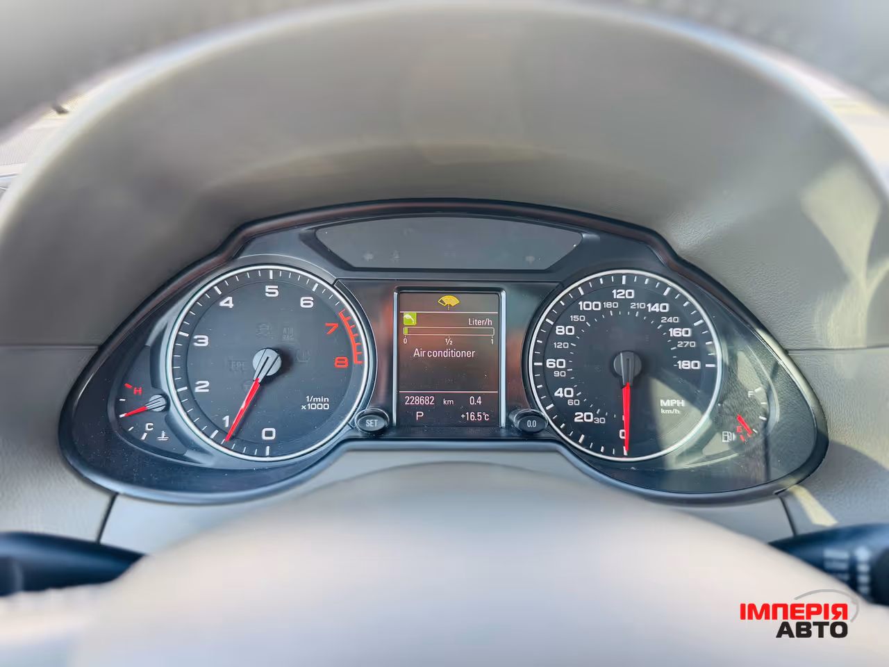 Audi Q5 - фото 10