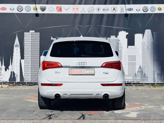 Audi Q5 - фото 4
