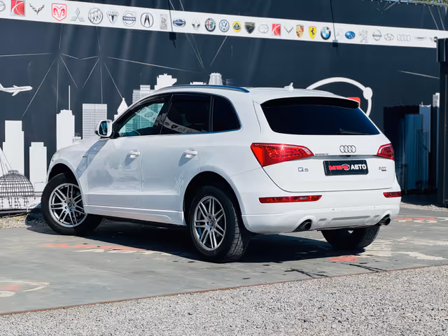 Audi Q5 - фото 5