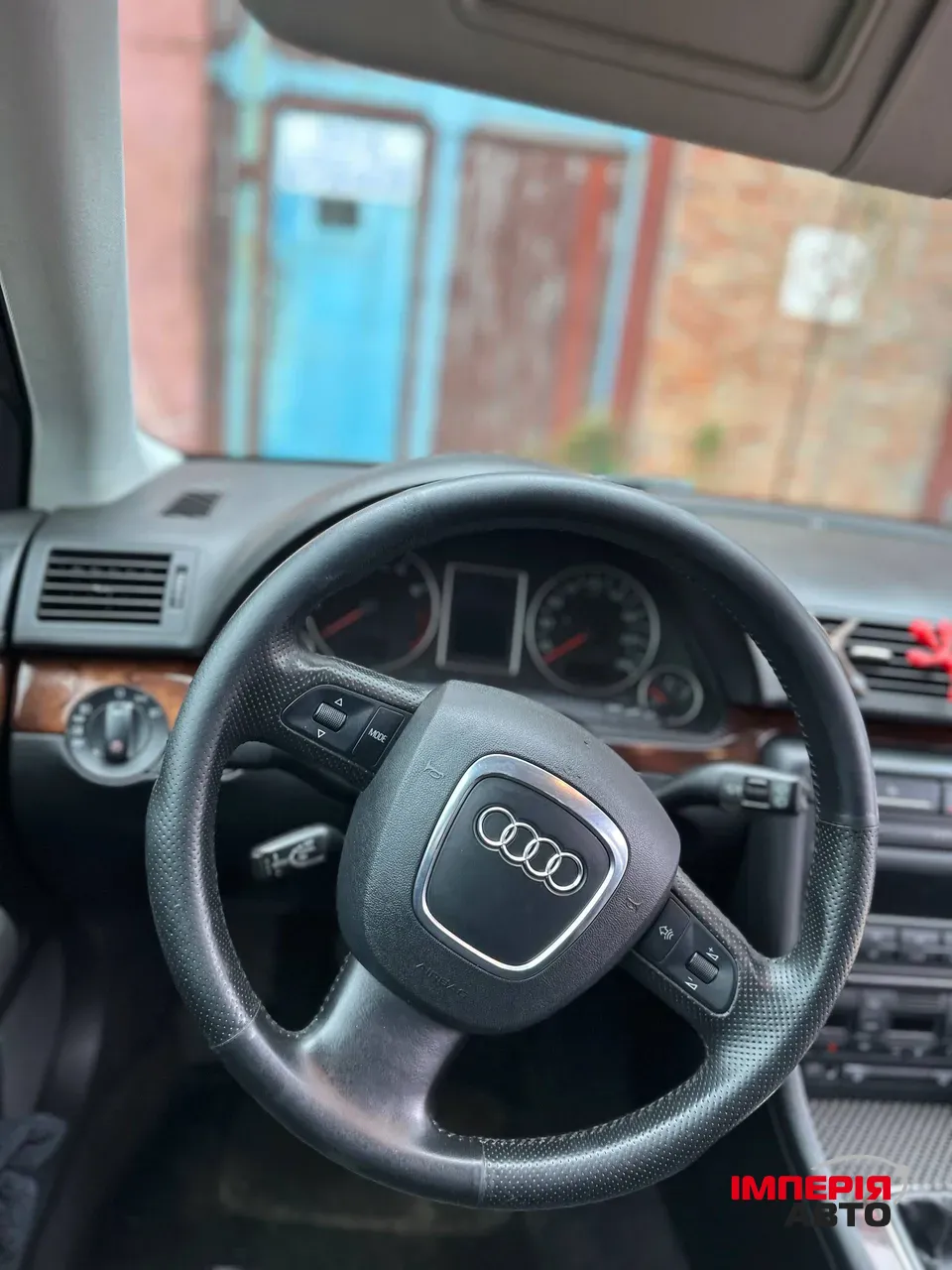 Audi A4 - фото 6