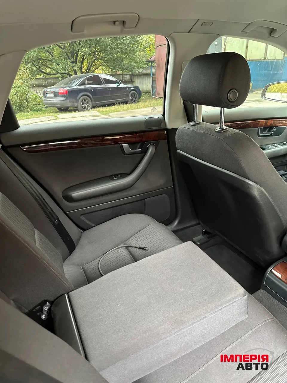 Audi A4 - фото 12