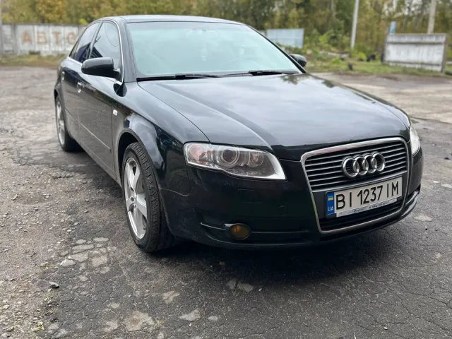 Audi A4 - фото 2