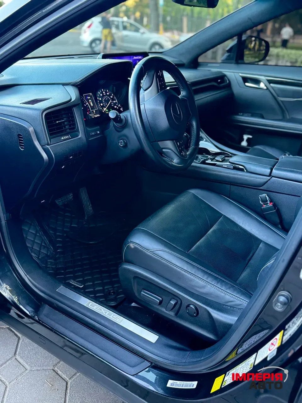 Lexus RX - фото 15