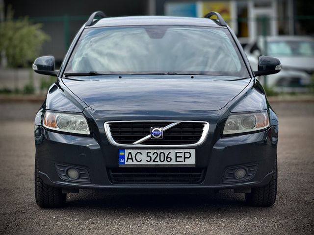 Volvo V50 - фото 2