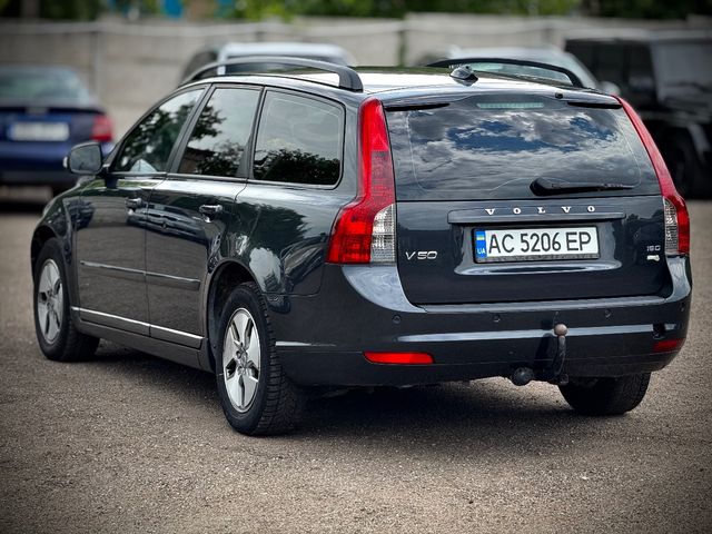Volvo V50 - фото 4