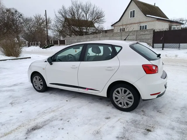 SEAT Ibiza - фото 4