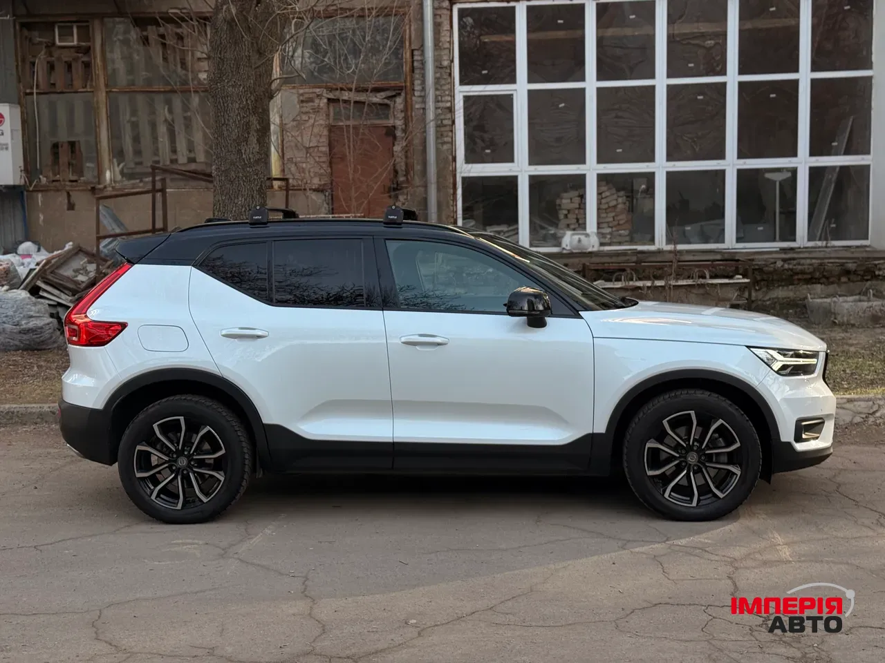 Volvo XC40 - фото 4