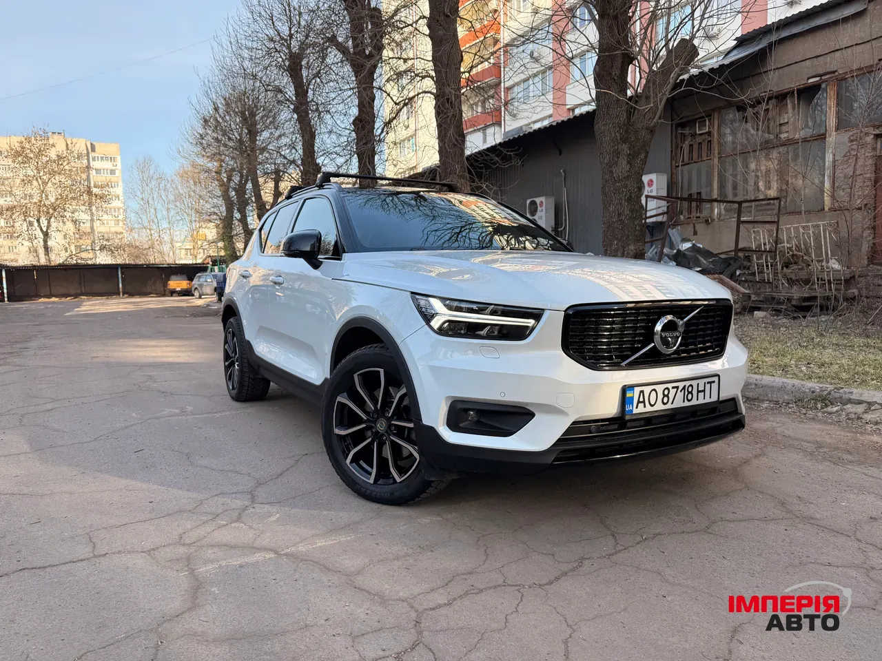 Volvo XC40 - фото 2