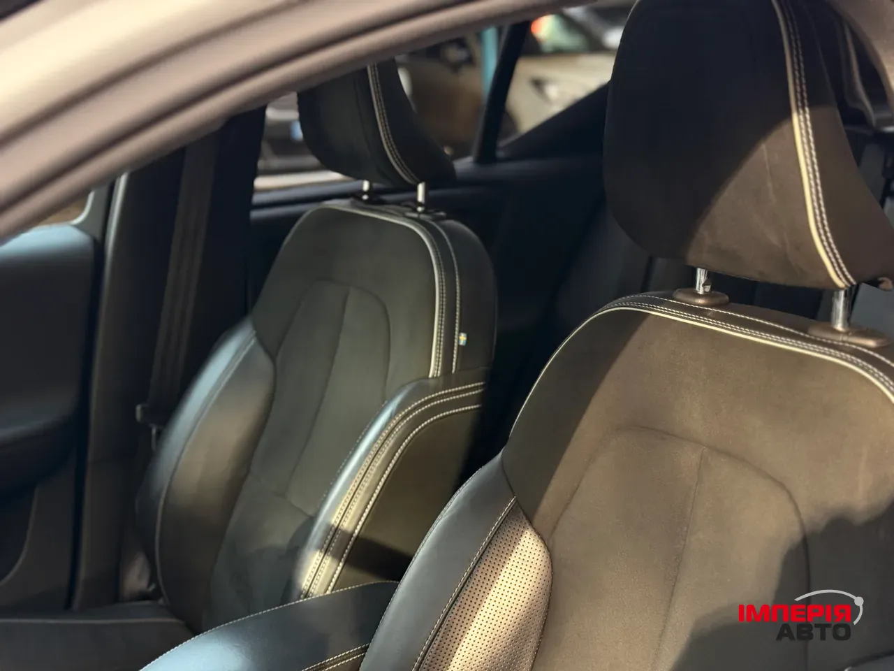 Volvo XC40 - фото 16