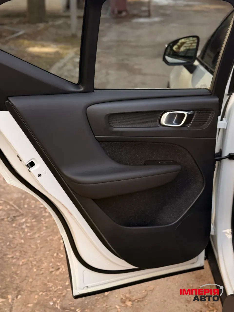 Volvo XC40 - фото 21