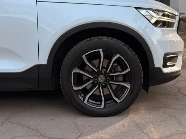 Volvo XC40 - фото 5