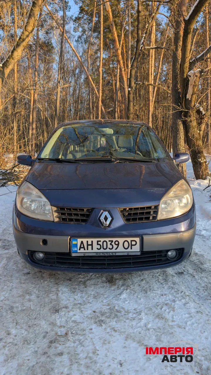 Renault Megane - фото 1