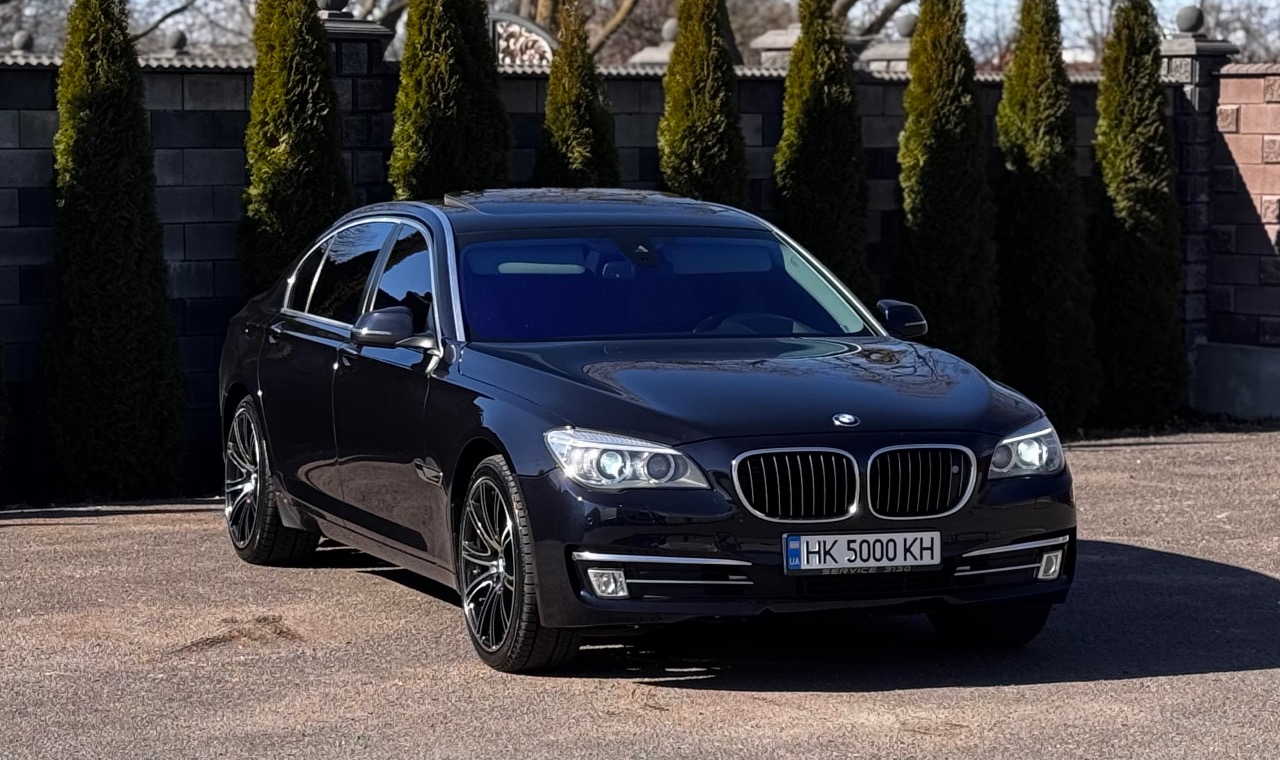 BMW 7 серії - фото 1