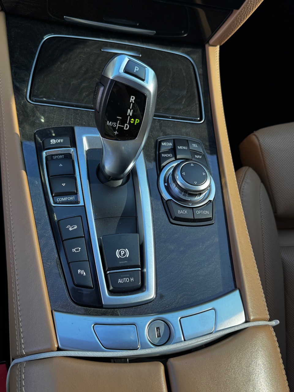 BMW 7 серії - фото 10