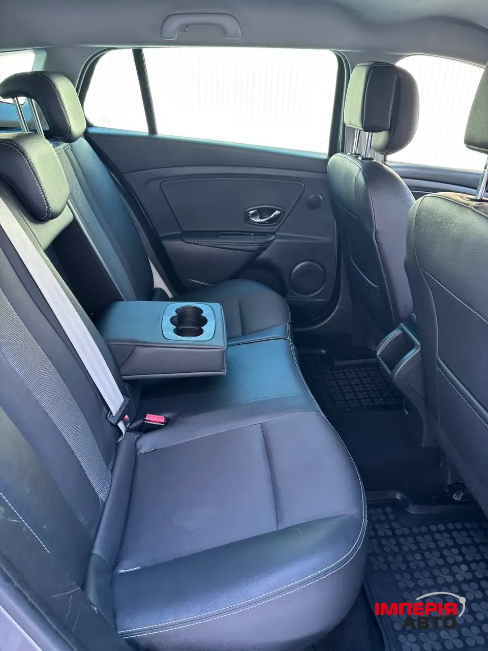 Renault Megane - фото 16