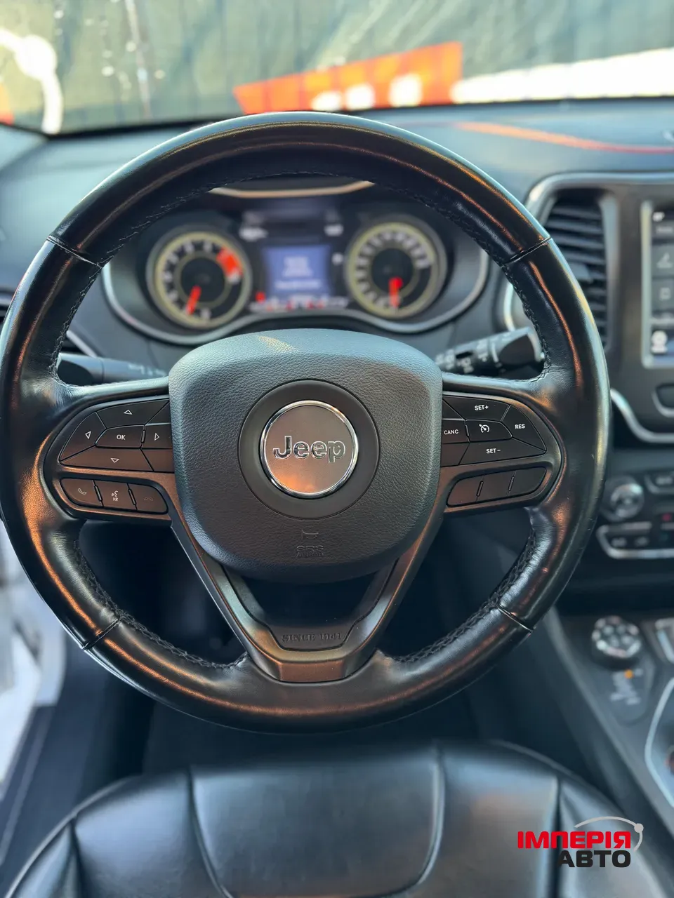 Jeep Cherokee - фото 17