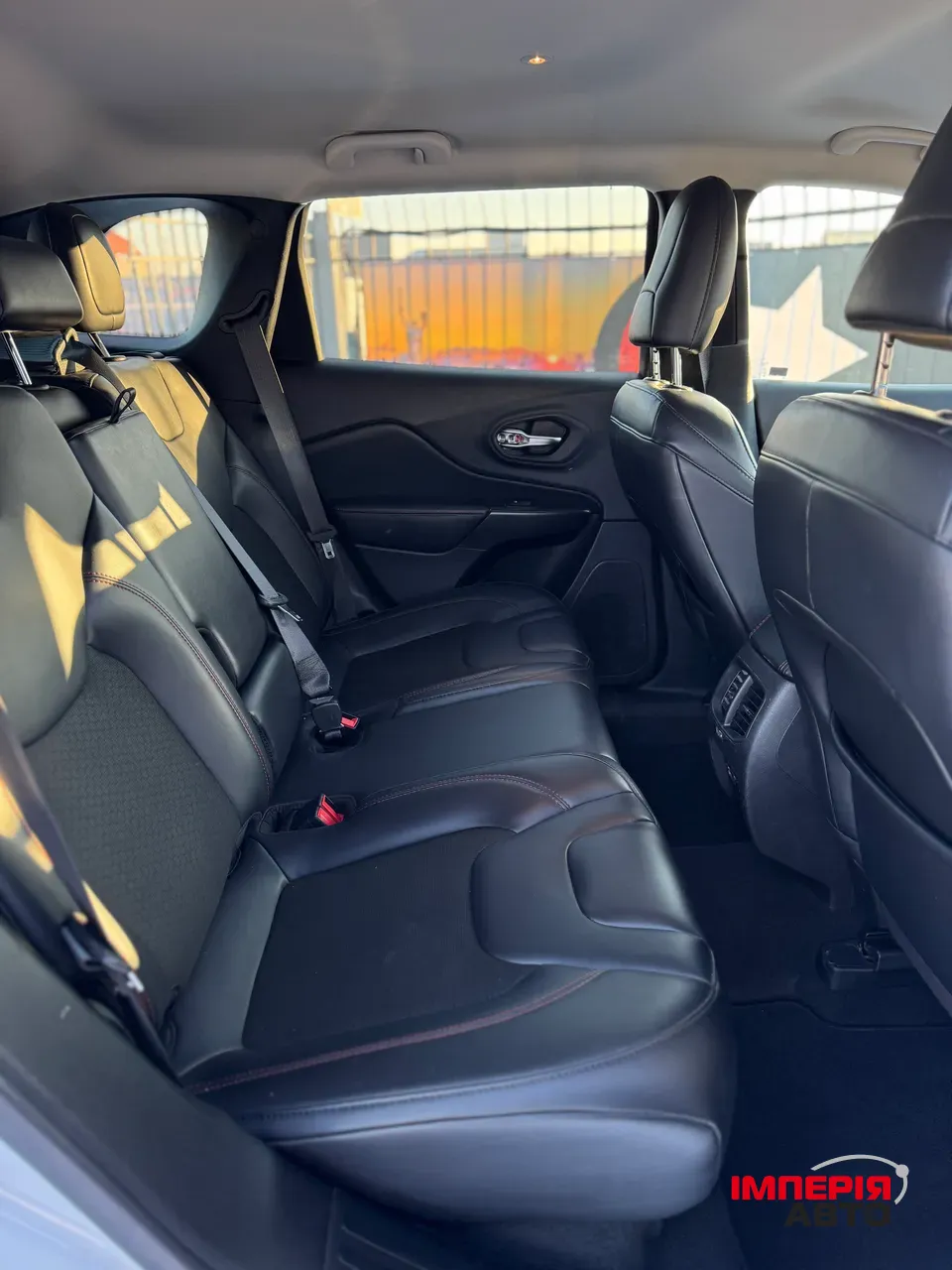 Jeep Cherokee - фото 11