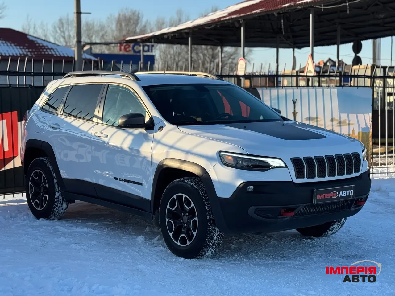 Jeep Cherokee - фото 3
