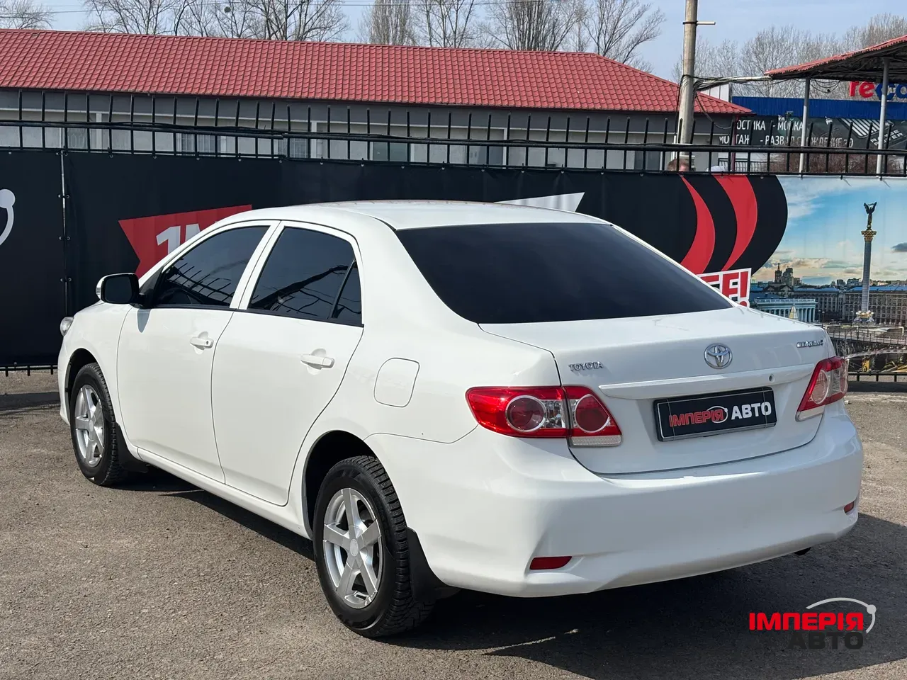 Toyota Corolla - фото 4