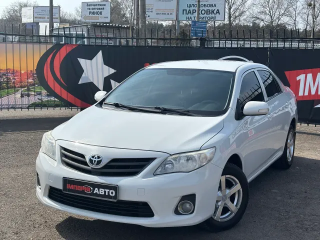 Toyota Corolla - фото 1
