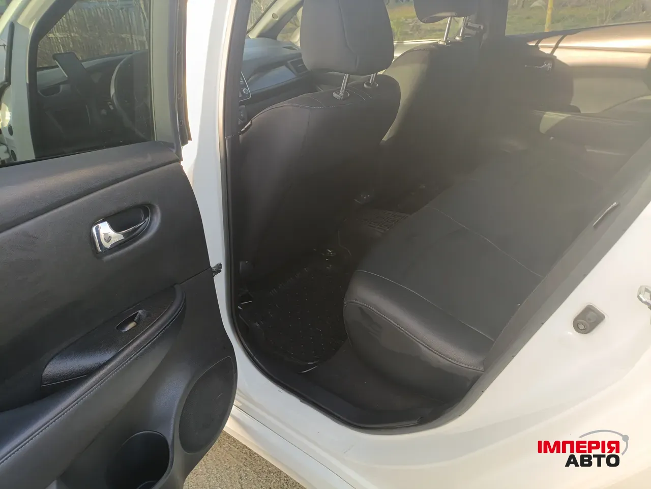 Nissan Leaf - фото 18