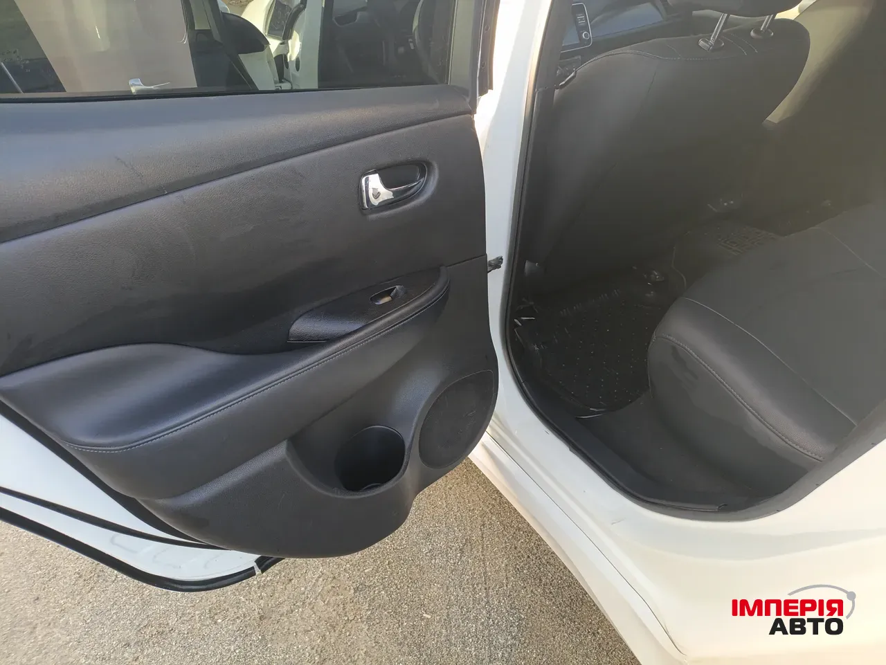 Nissan Leaf - фото 17