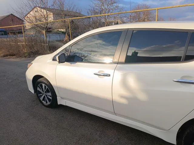 Nissan Leaf - фото 2