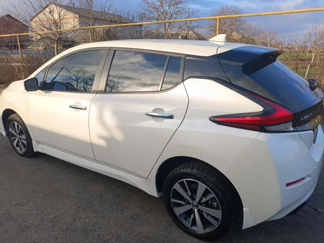 Nissan Leaf - фото 3