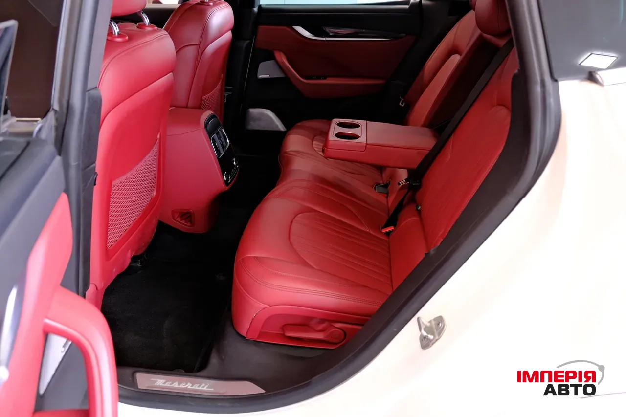 Maserati Levante - фото 8