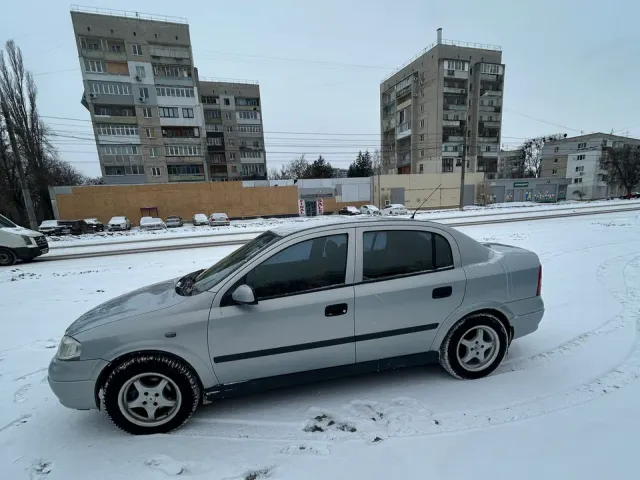 Opel Astra - фото 4