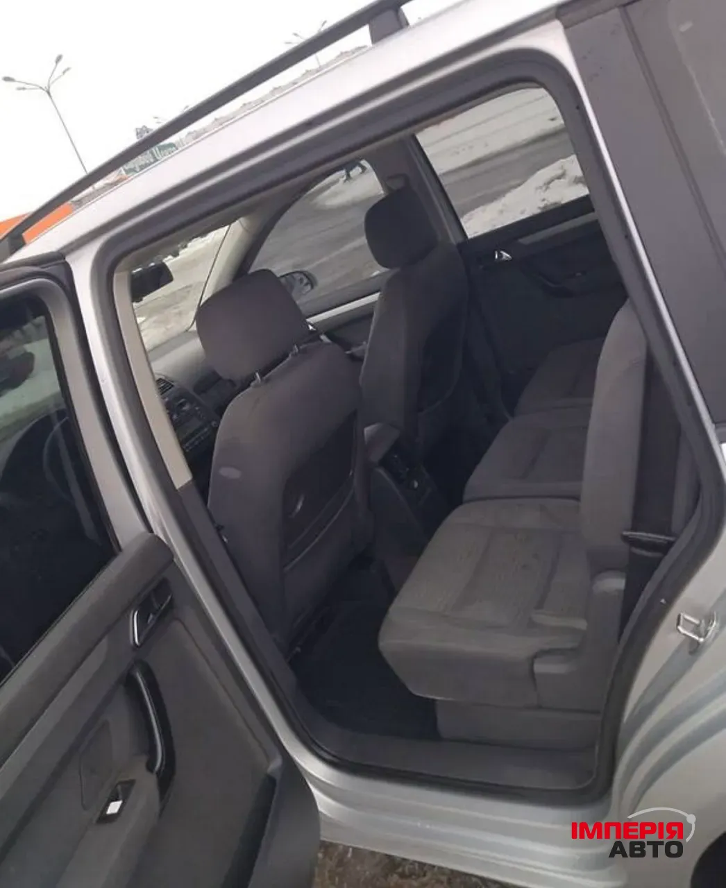 Volkswagen Touran - фото 10