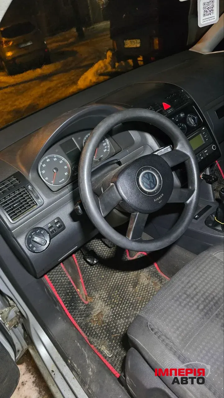 Volkswagen Touran - фото 5