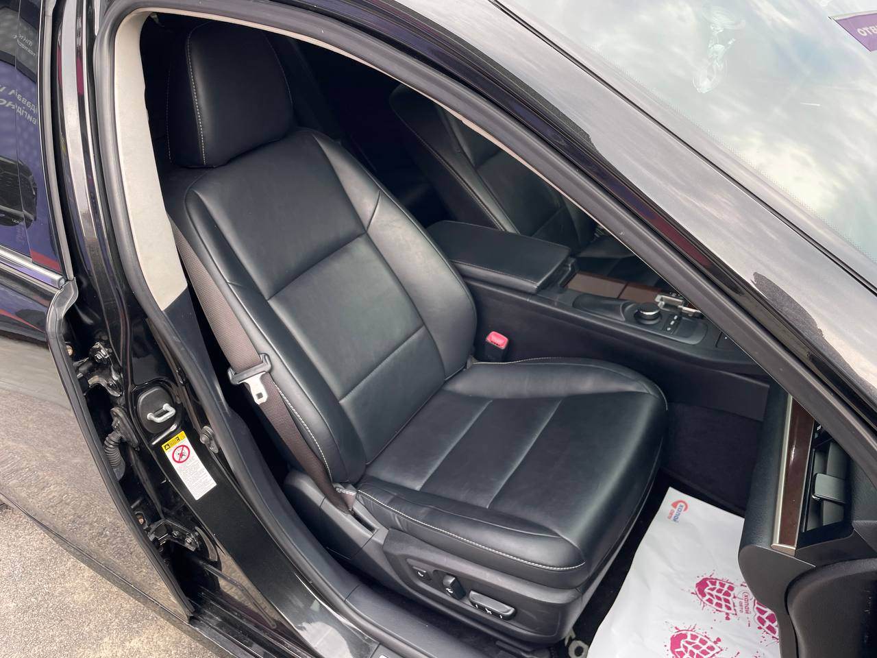 Lexus ES - фото 12