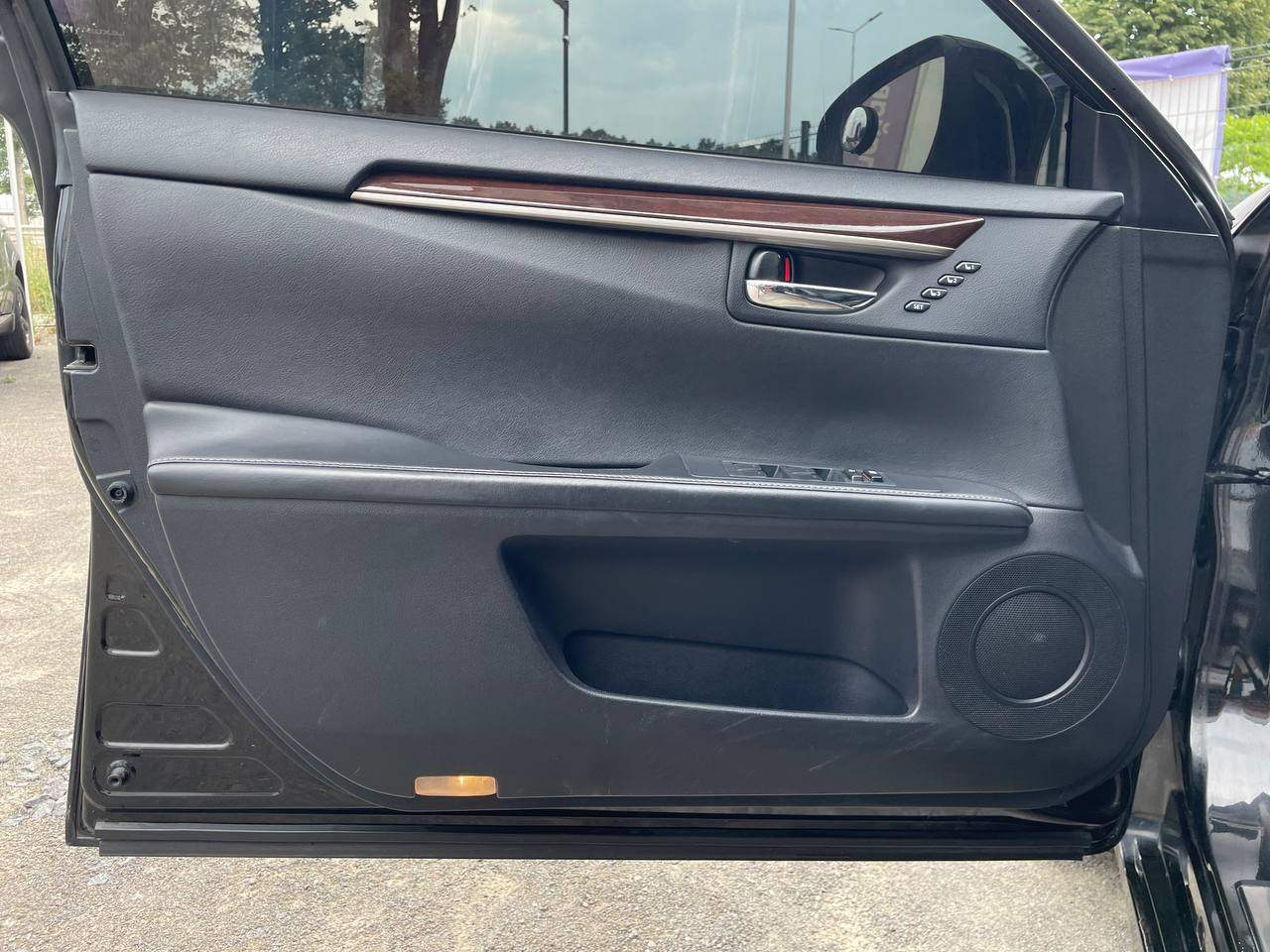 Lexus ES - фото 24