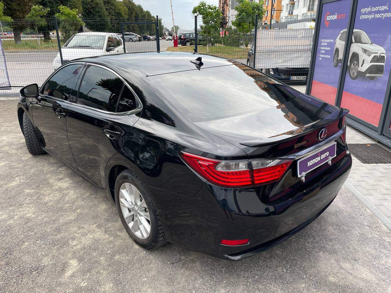 Lexus ES - фото 3