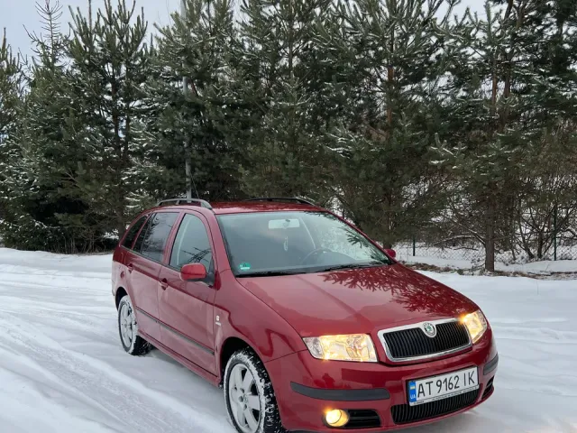 Skoda Fabia - фото 2