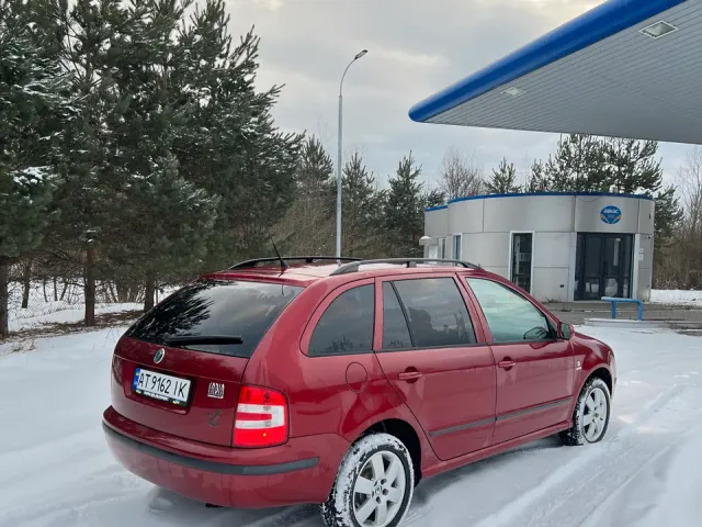 Skoda Fabia - фото 4