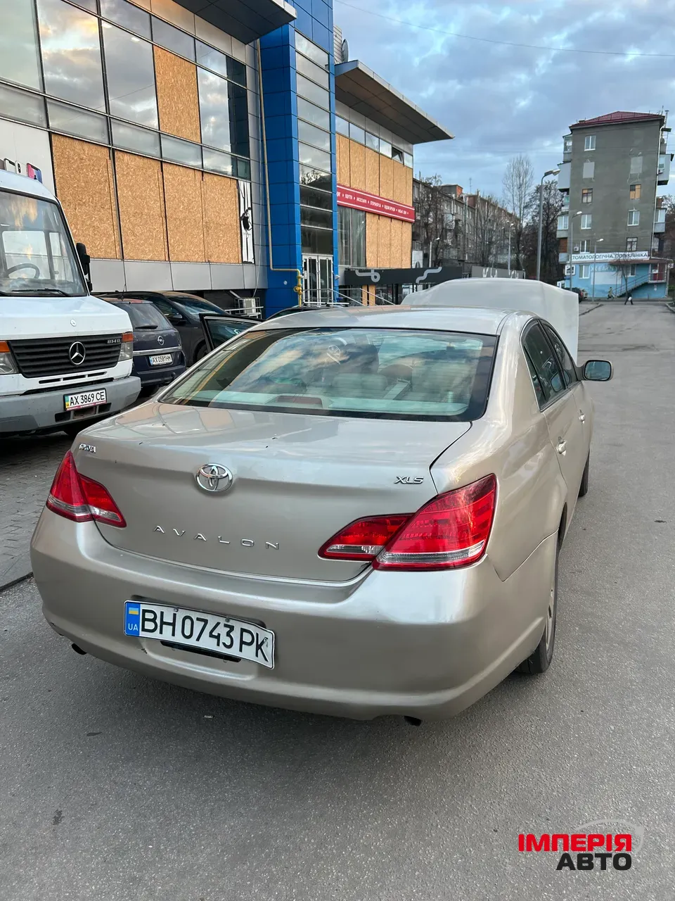 Toyota Avalon - фото 4
