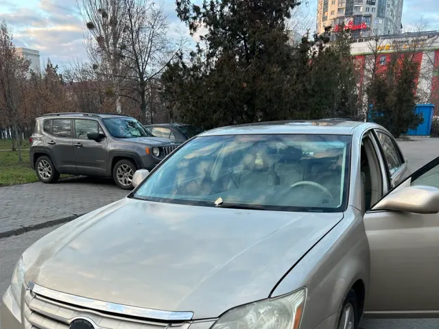 Toyota Avalon - фото 1
