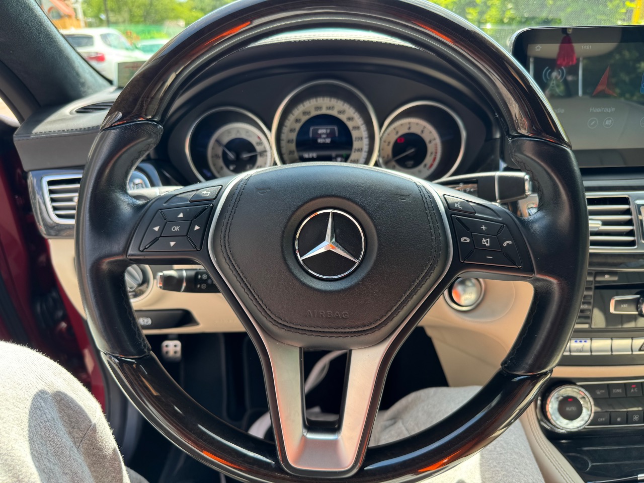 Mercedes-Benz CLS - фото 29