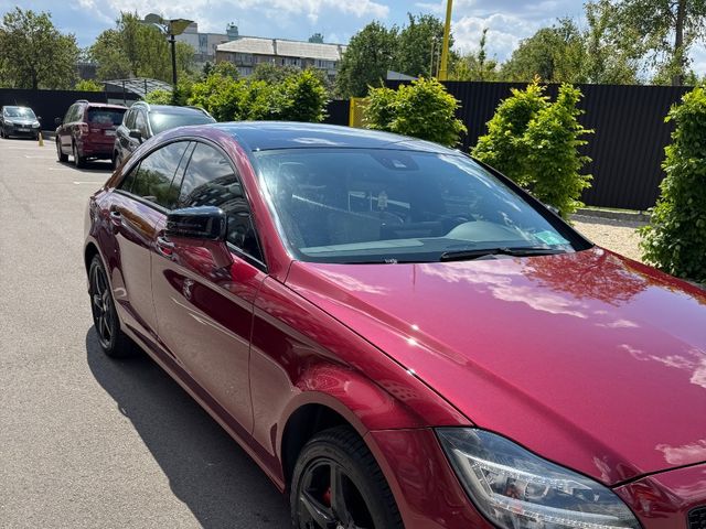 Mercedes-Benz CLS - фото 1